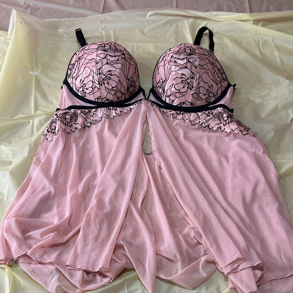 Auden Blush and Black Lace Chemise size Large